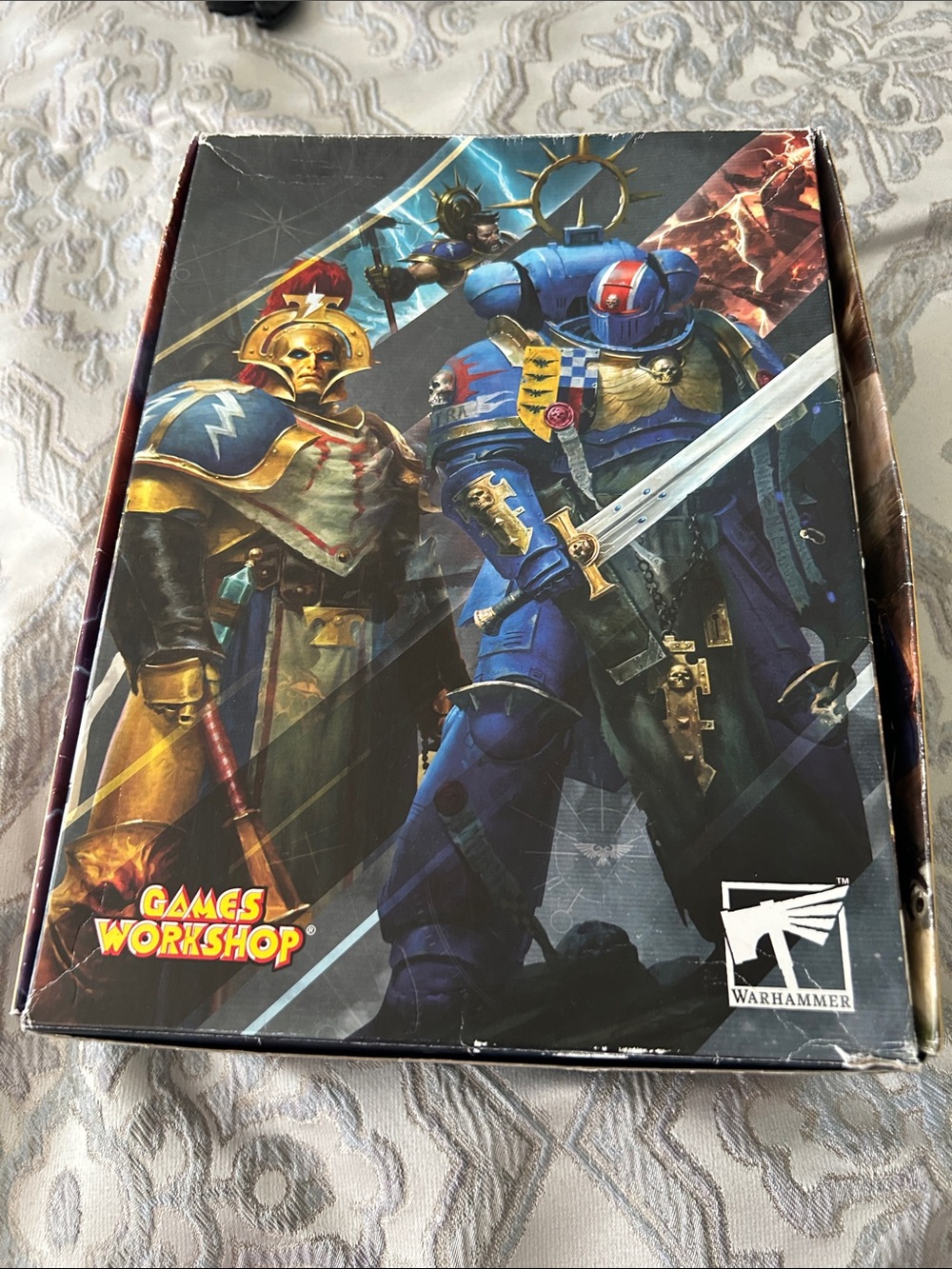 Workshop Republic Clothing Blue & Gold Warhammer Space Marine Box Art